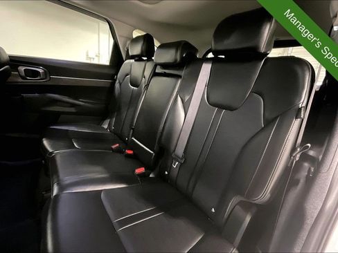 Used 2025 Kia Sorento S w/ Panoramic Sunroof Package FWD image 31
