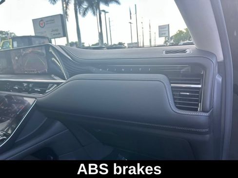 Used 2025 INFINITI QX80 Luxe RWD image 25