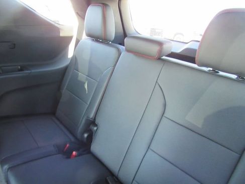 Used 2026 Chevrolet Traverse Z71 w/ Enhanced Driving Package AWD/4WD image 29
