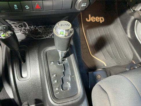 Used 2013 Jeep Wrangler Unlimited Sport AWD/4WD image 16