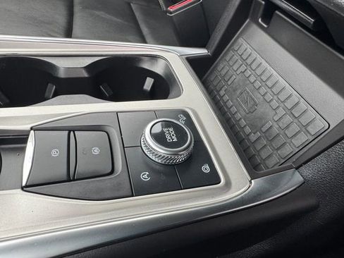 Used 2023 Ford Explorer XLT w/ Equipment Group 202A image 15