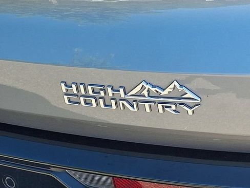 Used 2025 Chevrolet Traverse High Country w/ LPO, Floor Liner Package FWD image 36