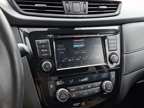 Used 2019 Nissan Rogue SV AWD/4WD image 17