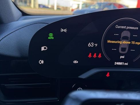 Used 2021 Porsche Taycan 4S image 49