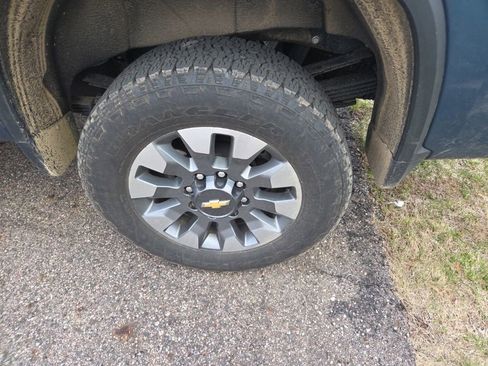 Used 2025 Chevrolet Silverado 2500 LT w/ All Star Edition image 7