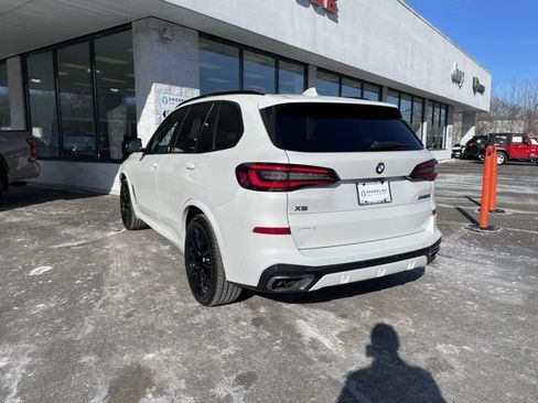 Used 2022 BMW X5 M50i image 7