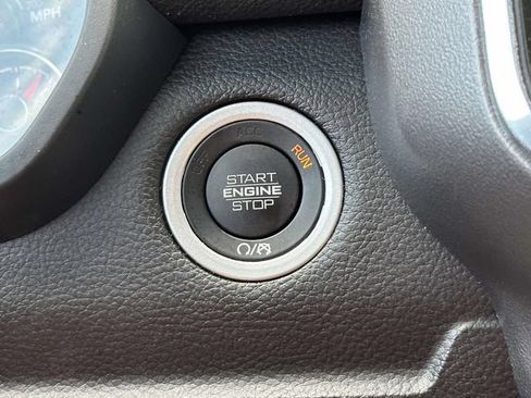 Used 2023 RAM 1500 Laramie AWD/4WD image 19