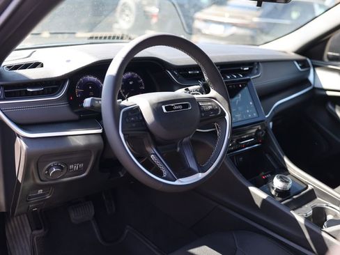 New 2025 Jeep Grand Cherokee Laredo w/ MOPAR Finishing Package image 13