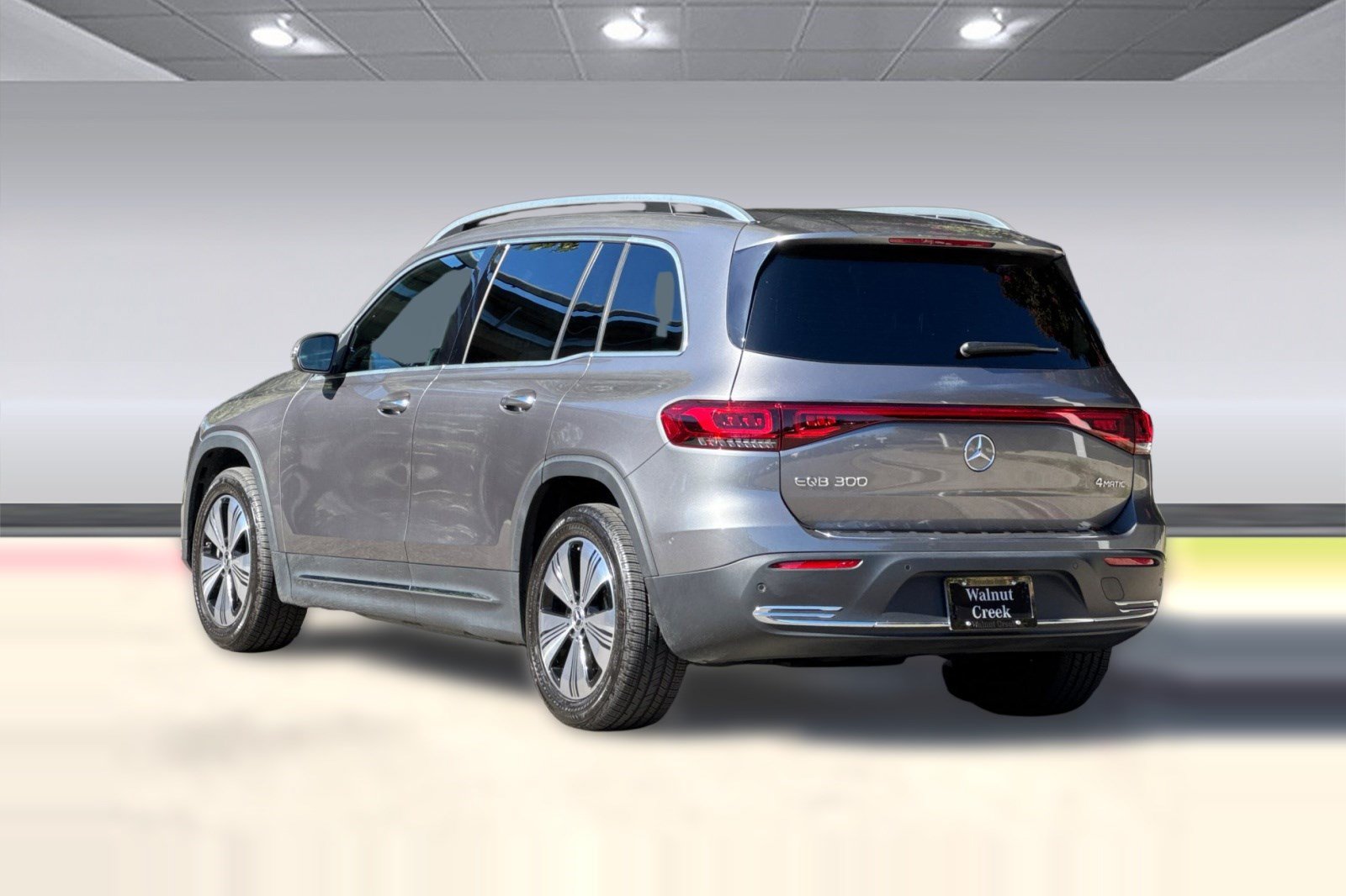 Certified 2023 Mercedes-Benz EQB 300 4MATIC image 3