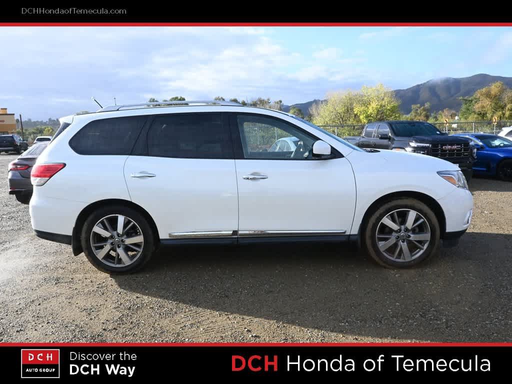 Used 2016 Nissan Pathfinder Platinum w/ Cargo Package FWD image 5