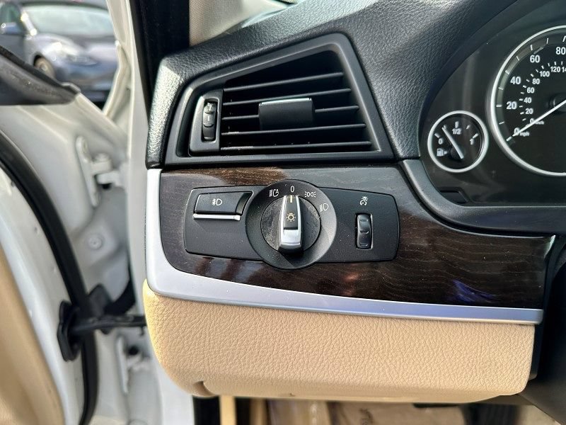 Used 2015 BMW 528i Sedan RWD image 30