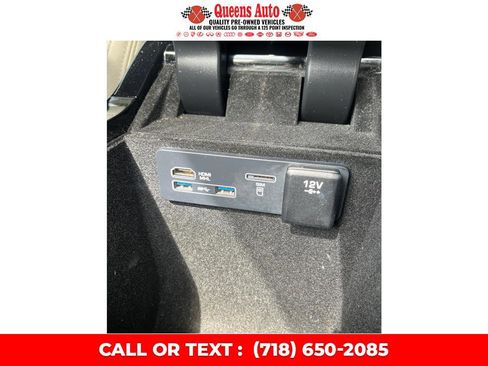 Used 2018 Land Rover Range Rover Velar R-Dynamic SE image 49