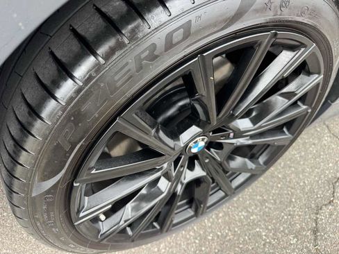 Used 2020 BMW 740i w/ M Sport Package image 28