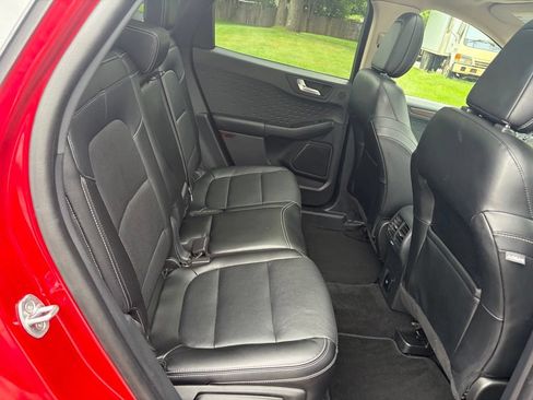 Used 2020 Ford Escape Titanium AWD/4WD image 21