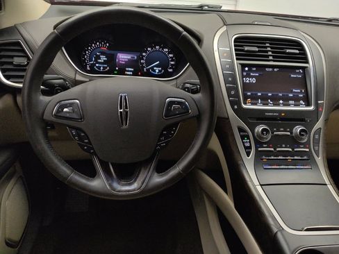 Used 2016 Lincoln MKX Reserve w/ Climate Package image 22