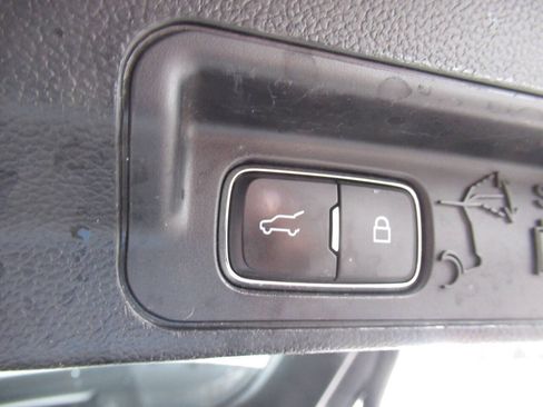 Used 2020 Ford Explorer XLT w/ Comfort Package AWD/4WD image 13