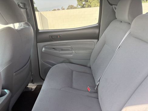 Used 2010 Toyota Tacoma PreRunner image 21