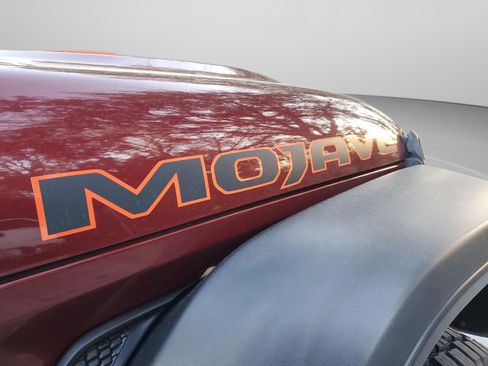 Certified 2022 Jeep Gladiator Mojave image 8