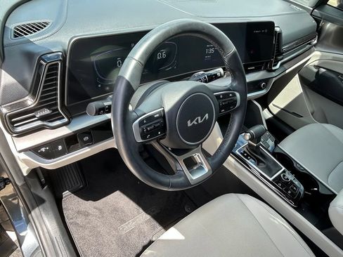 Used 2024 Kia Sportage EX FWD image 17