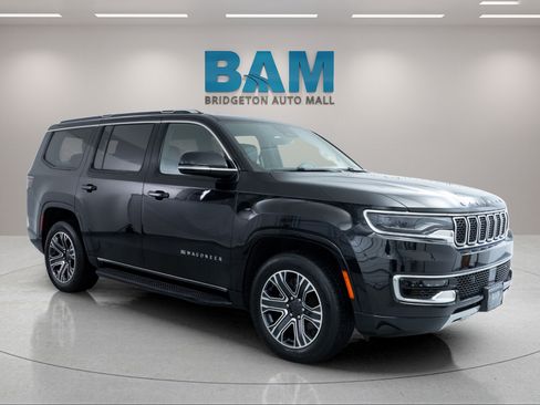 Used 2023 Jeep Wagoneer Series II AWD/4WD image 1