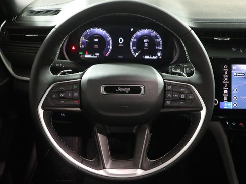 New 2026 Jeep Grand Cherokee Altitude AWD/4WD image 17