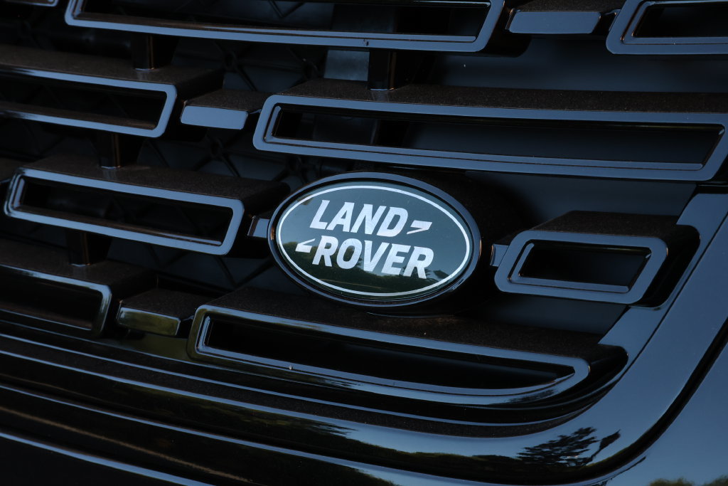 New 2026 Land Rover Range Rover Velar S AWD/4WD image 4