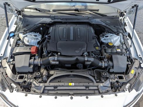 Used 2017 Jaguar XF R-Sport image 44