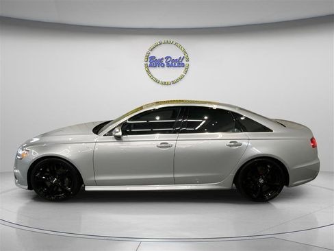 Used 2018 Audi S6 Premium Plus w/ Driver Assistance Package image 2