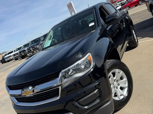 Used 2020 Chevrolet Colorado LT image 1