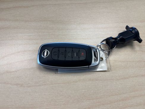 Used 2026 Nissan Rogue SL FWD image 22