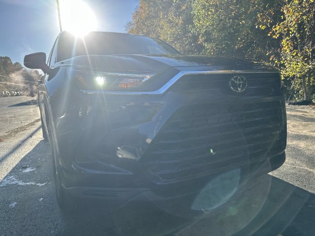 New 2026 Toyota Grand Highlander XLE FWD image 17
