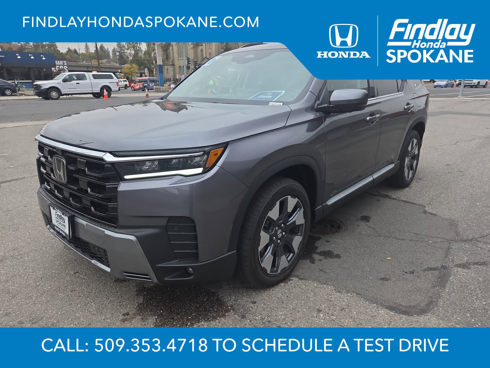 Used 2026 Honda Pilot Touring image 1