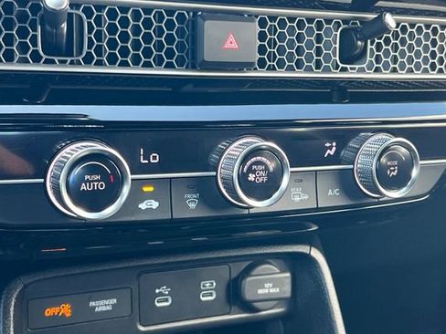 Certified 2025 Honda Civic Sport image 18