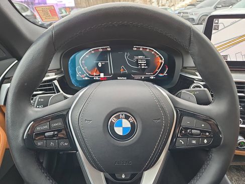 Used 2023 BMW 540i xDrive w/ Convenience Package image 21