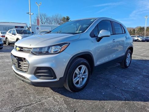Used 2017 Chevrolet Trax LS image 3