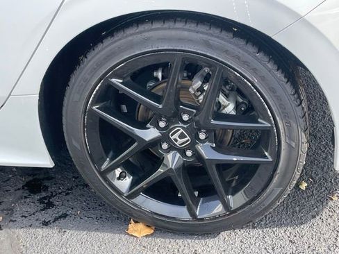 Used 2023 Honda Civic Sport image 29
