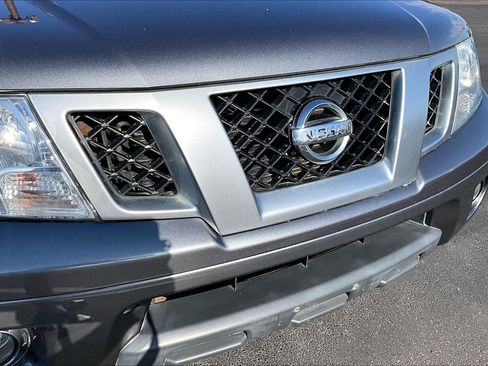 Used 2018 Nissan Frontier PRO-4X AWD/4WD image 27