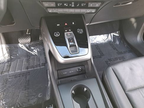 Certified 2023 Audi Q4 e-tron Premium w/ Premium Plus RWD image 22