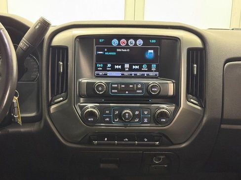 Used 2018 Chevrolet Silverado 1500 LT w/ All Star Edition image 10