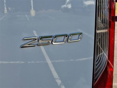 Used 2025 Mercedes-Benz Sprinter 2500 image 29