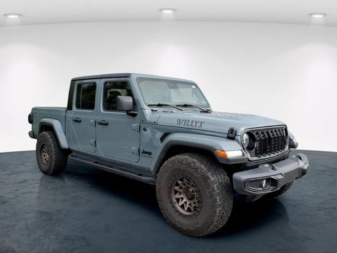 Used 2024 Jeep Gladiator Sport AWD/4WD image 12