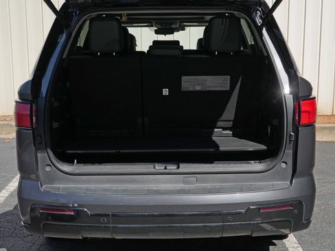 Used 2024 Toyota Sequoia Limited AWD/4WD image 10