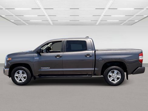 Used 2020 Toyota Tundra SR5 w/ SR5 Convenience Package RWD image 2