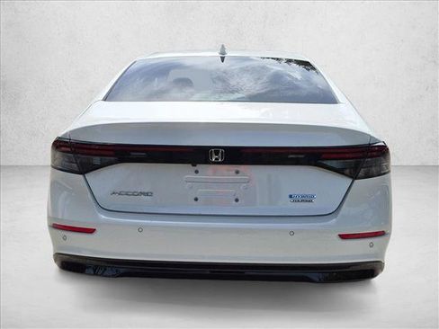 Used 2024 Honda Accord Touring image 6