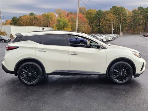 Used 2024 Nissan Murano SV w/ SV Midnight Edition Package image 2