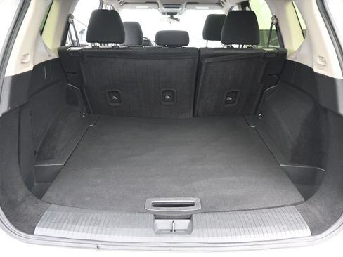 Certified 2024 Nissan Rogue SV AWD/4WD image 18