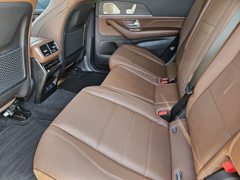 Certified 2025 Mercedes-Benz GLS 450 4MATIC image 30