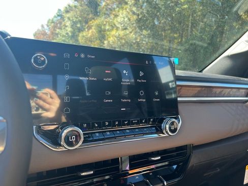 New 2026 GMC Canyon Denali image 17