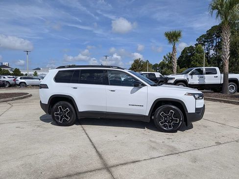 New 2026 Jeep Cherokee AWD/4WD image 2
