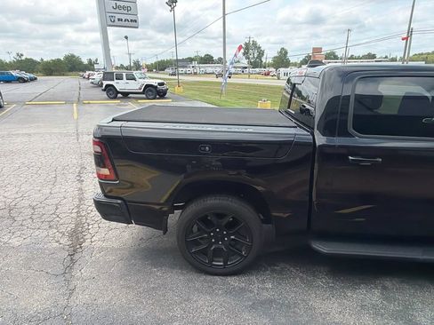 Used 2024 RAM 1500 Laramie AWD/4WD image 3